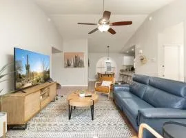 Modern Home Near Westgate Community Pool Access