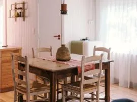 Chalet Mosso, cozy house among the tall trees and birds