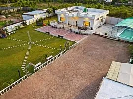The Pool Villa, Simly Dam Road﻿, Uniformed Staff, By Homy