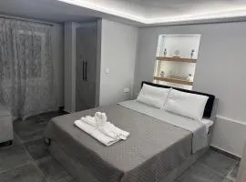 Theofilos Apartment's
