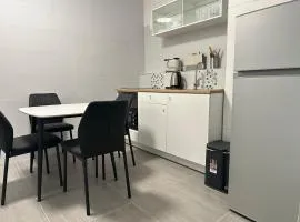 Modernes Studio mit Küche, WLAN, Parkplatz