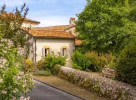 Maison Acacia - Charmant gîte avec vue panoramique au sommet d'une colline