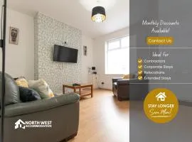 Leigh 2-Bedroom House Near Haydock & Wigan