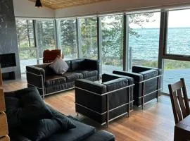 Scenic Lakeview Cottage near Þingvellir - Sleeps 6