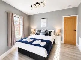 2 Bed House, Sleeps 5, Ideal for Contractors, St Helens, Long Term Stays Weekly & Monthly Offers