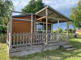Chalet charmant avec piscine à Chazemais
