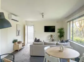 Cozy & Spacious Family Unit Mt Martha