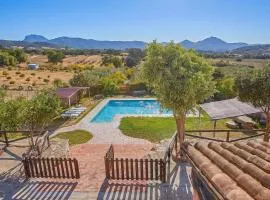 Casa Los Olivos Prado del Rey by Ruralidays