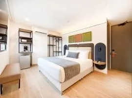 Blues Suites Laureles
