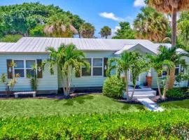 The Palm Beach Deco Home Luxury MidCentury Retreat
