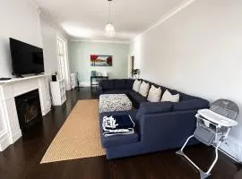 Private Pool Retreat 6BR 3.5 BA BBQ and Firepit