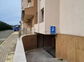 Aparthotel - Apartment with a large terrace and direct access to the sea
