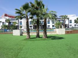 Casas Holiday - Oasis Beach, hotel u gradu 'Playas de Orihuela'