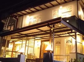 Sobasee Holiday Bungalow, hotel di Kandy