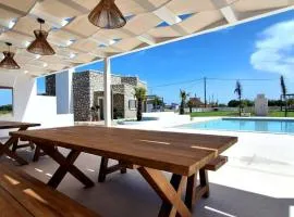 Fanes Breeze Lodges - Lodge Sykia