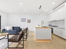 Domi Rentals - The Cheltenham Southland House