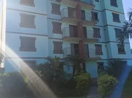 Hotel X