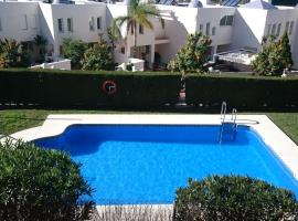 Jardines Del Golf, Ferienwohnung in Xilxes