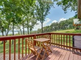 Stunning Views! Table Rock Lake Cabin Near Marina