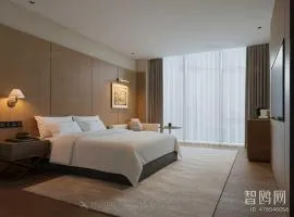 Sunday Hotel by CheckIn Greater Noida West