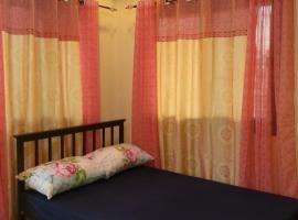 Vhauschild Transient Rooms -B, hotel berdekatan Taman Negara Hundred Islands, Alaminos