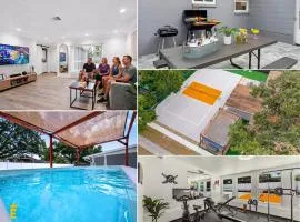 Home with Pickleball Court Private Gym Big Backyard