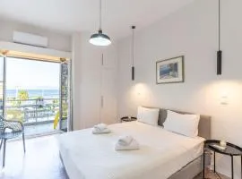 Marathon Beach '8' Seaside House With Sea View