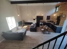 Modern 2 bed house Near Town Centre