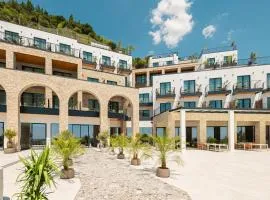 Avaris Hotel