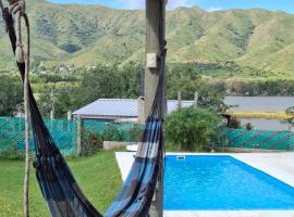 Mirabela Casa con vista panorámica a las sierras en Bialet Massé- Hasta 4 personas, hotel di Bialet Massé