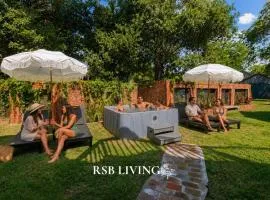 Relaxing Getaway with Private Hot Tub 7 Br 4 bath