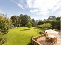 Jacobean Farmhouse in the Cotswolds B and B Bedroom 1 and Bedroom 2