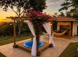 Chalé com Jacuzzi Vista do Lago