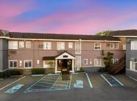 Encore Inn Inglewood