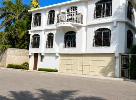 Los Patos Waterfront Private Suites, хотел в Los Patos