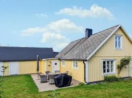 Gorgeous Home In Ängelholm With Wifi