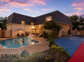 7BR 5BA w Pool Hot Tub Sport Court & Game Room