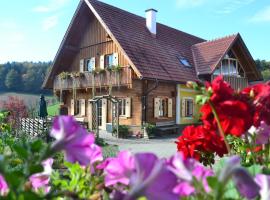 am Jaukhof Familie Stiendl, hotel with parking in Neudorf im Sausal