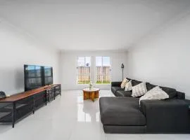 Blanco Haus - Sweet Family Escape near Theme Parks - Holiday Home