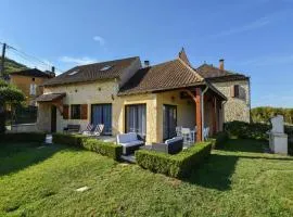 Holiday Home in Montcléra with Barbecue