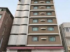 Bulgwang CS Hotel