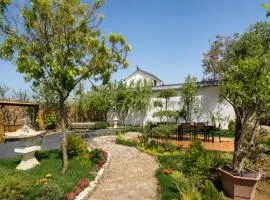 Floral Hotel Chun Courtyard Luoyang Longmen Serenity Garden Retreat Longmen Grottoes Branch-花筑椿院龙门清欢花园雅宿 洛阳龙门石窟店