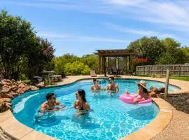 Elite 4BR 2BA Holiday Home with Hot Tub, Pool, and BBQ