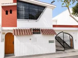 Private Apartment with Garage