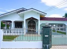 Pujut 7 Homestay