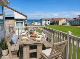 Cosy Coastal Chalet in Westward Ho! - Quiet Holiday Park Retreat