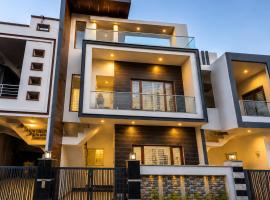 Palam Villa, Hotel in Kharar