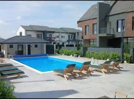 Nobil Residence - Luxury Apartment Near Therme & Airport
