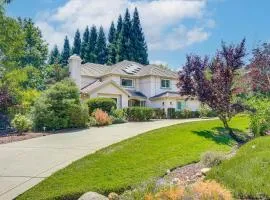 Spacious Home w/ Private Pool, Mins to Folsom Lake