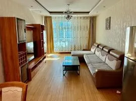 Spacious & Cozy Apartment at Prime Location